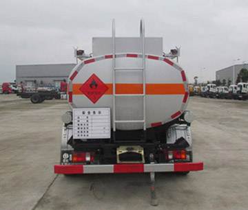 重汽王牌加油車4.5立方