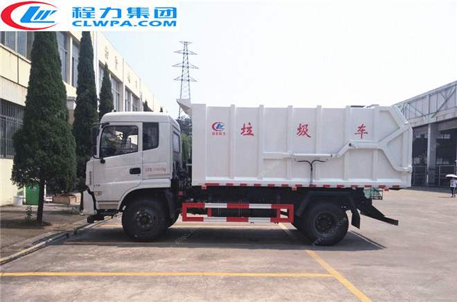 東風(fēng)專底對(duì)接式垃圾車