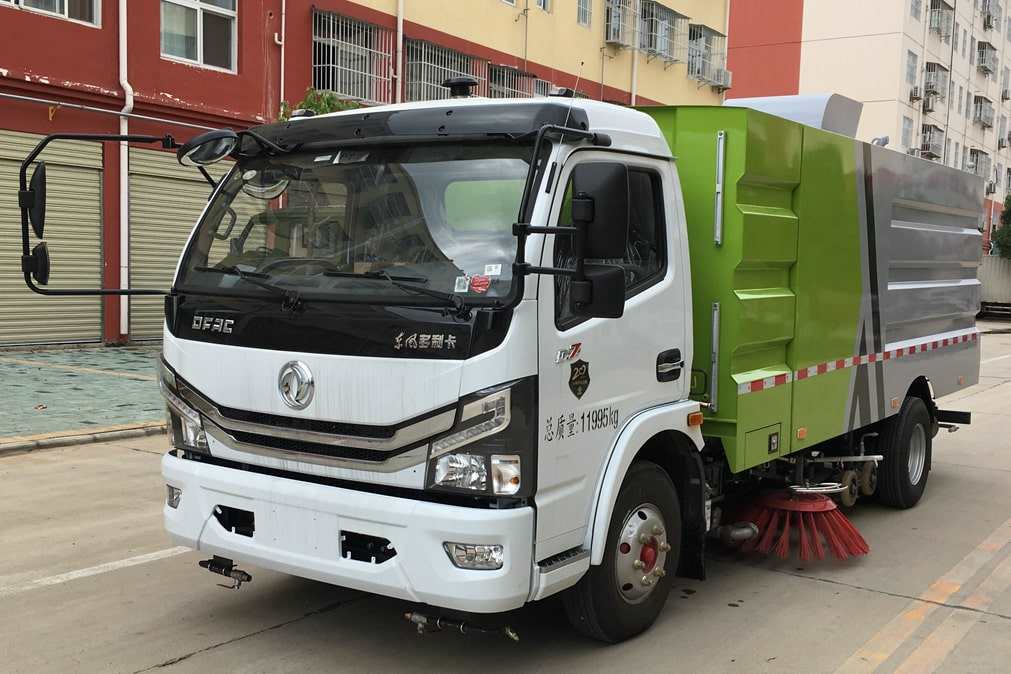 國六東風5噸洗掃車配置，東風多利卡D7洗掃車預售價多少