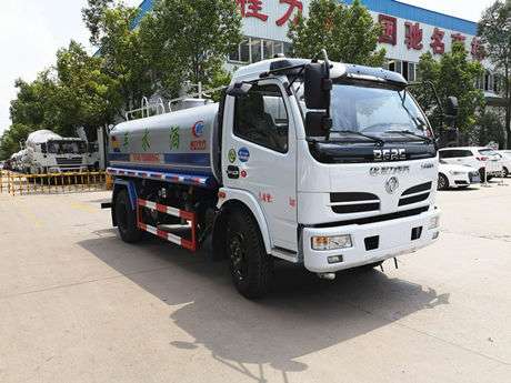 東風福瑞卡10噸多功能噴灑車參數